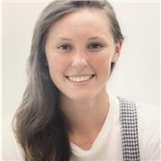 Profesora de apoyo escolar con formación y experiencia en necesidades educativas especiales